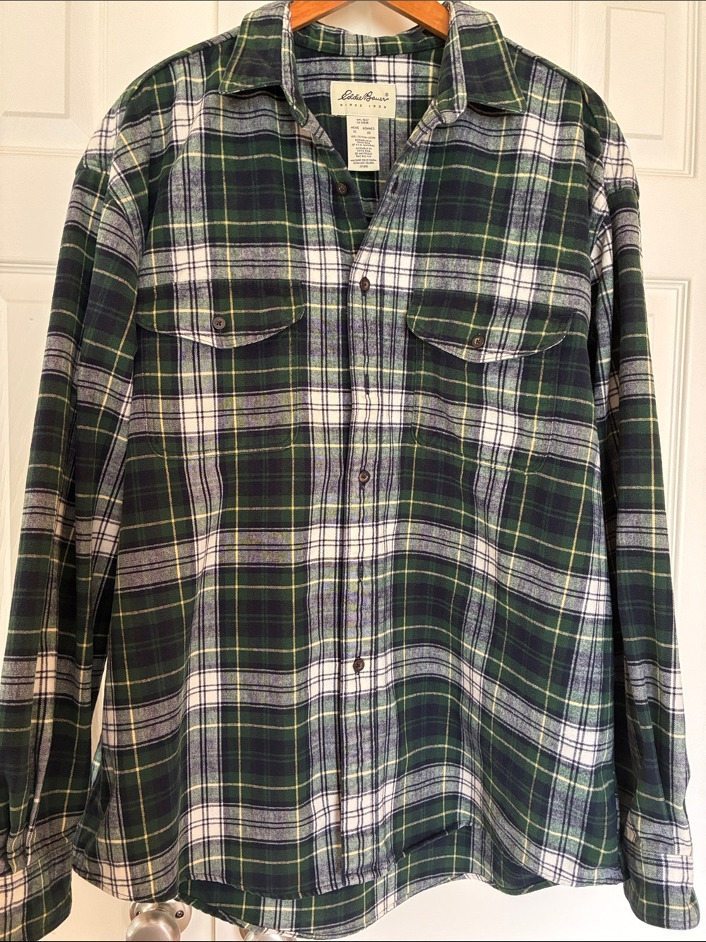 Eddie Bauer 100% Cotton Plaid Flannel Shirt XL Green  Button-Up Long Sleeve 4295
